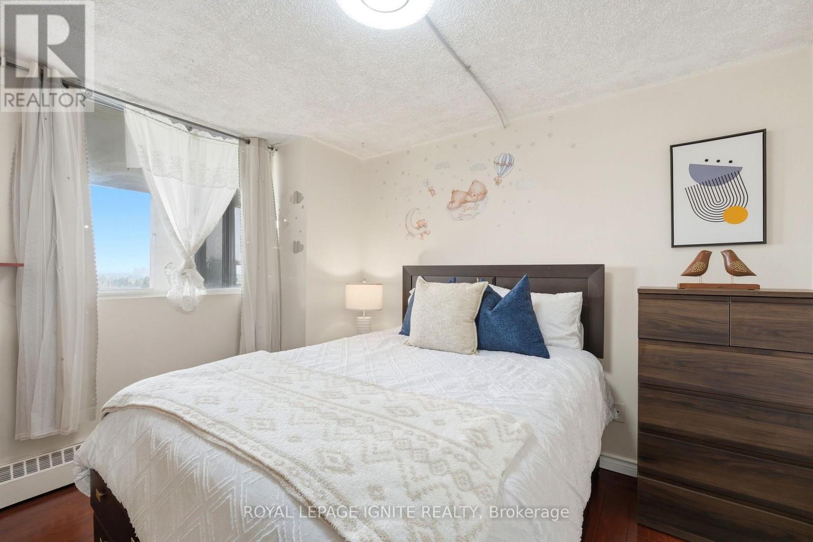 #903 3380 EGLINTON AVENUE - 15