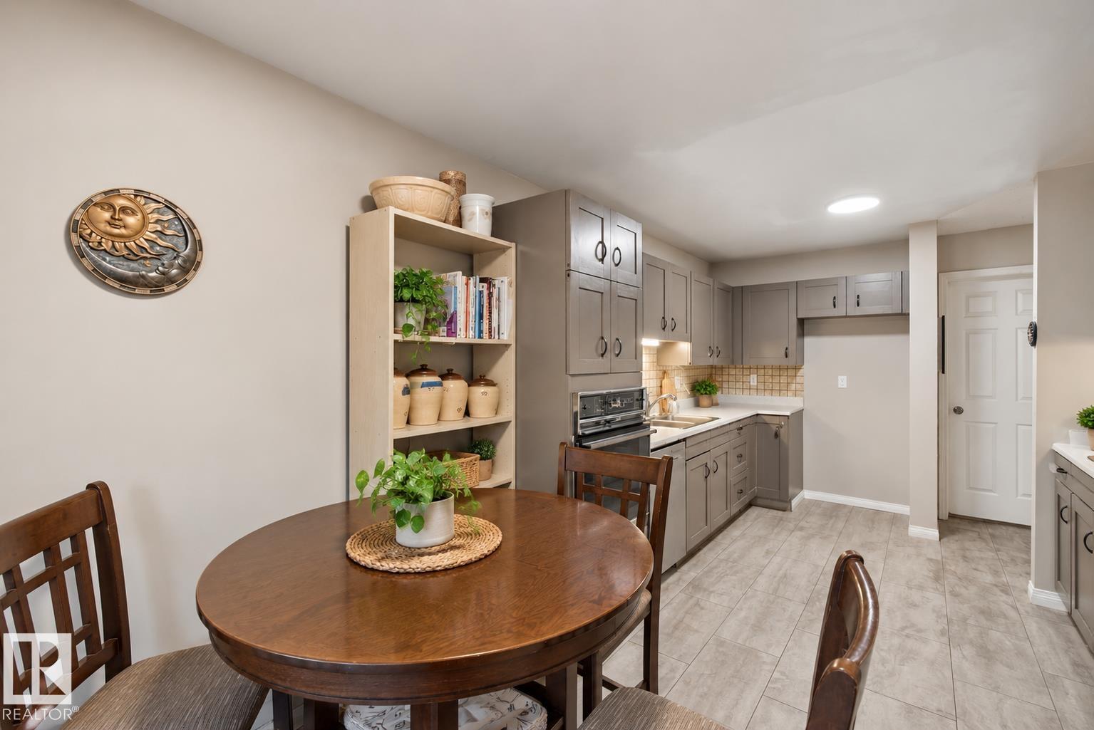14812 43 AV NW - 12