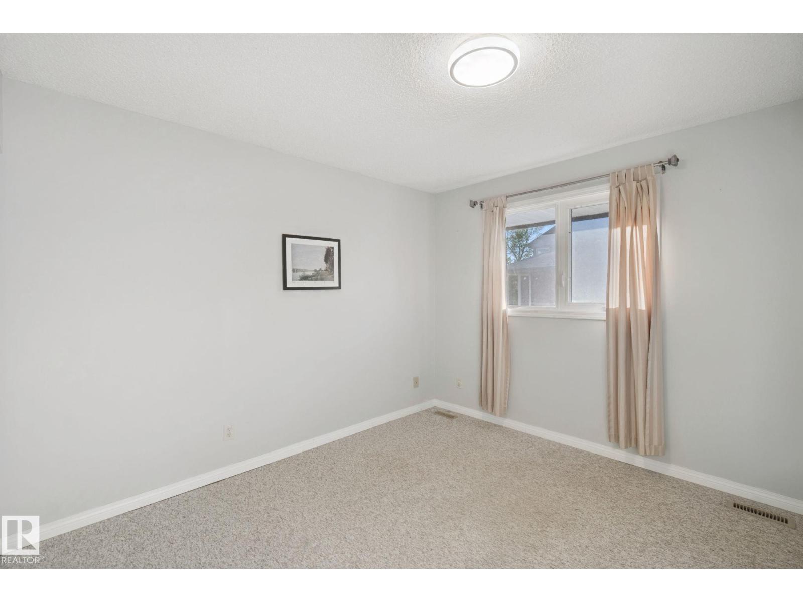 14812 43 AV NW - Image 18