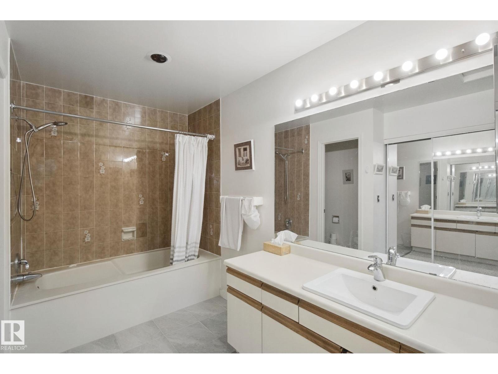 14812 43 AV NW - Image 29
