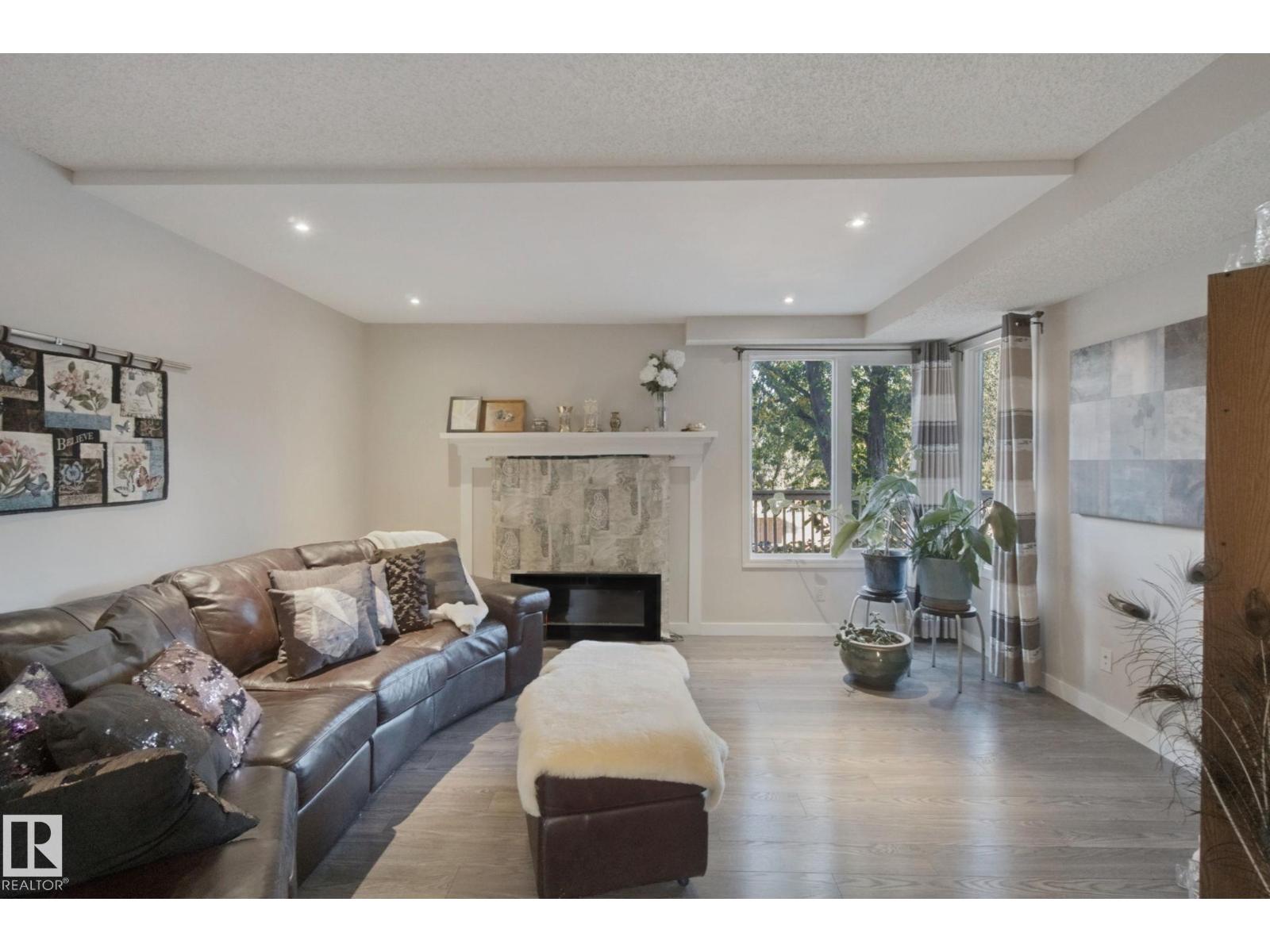 14812 43 AV NW - 4