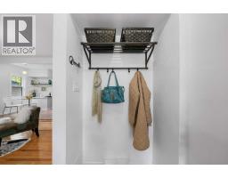 3pc Bathroom - 239 24 Avenue Ne, Calgary, AB T2E1W9 Photo 9