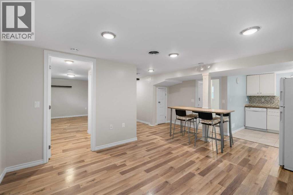 239 24 Avenue NE - photo 33