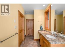 652 Fox Rd, Quadra Island, BC V0P1N0 Photo 40