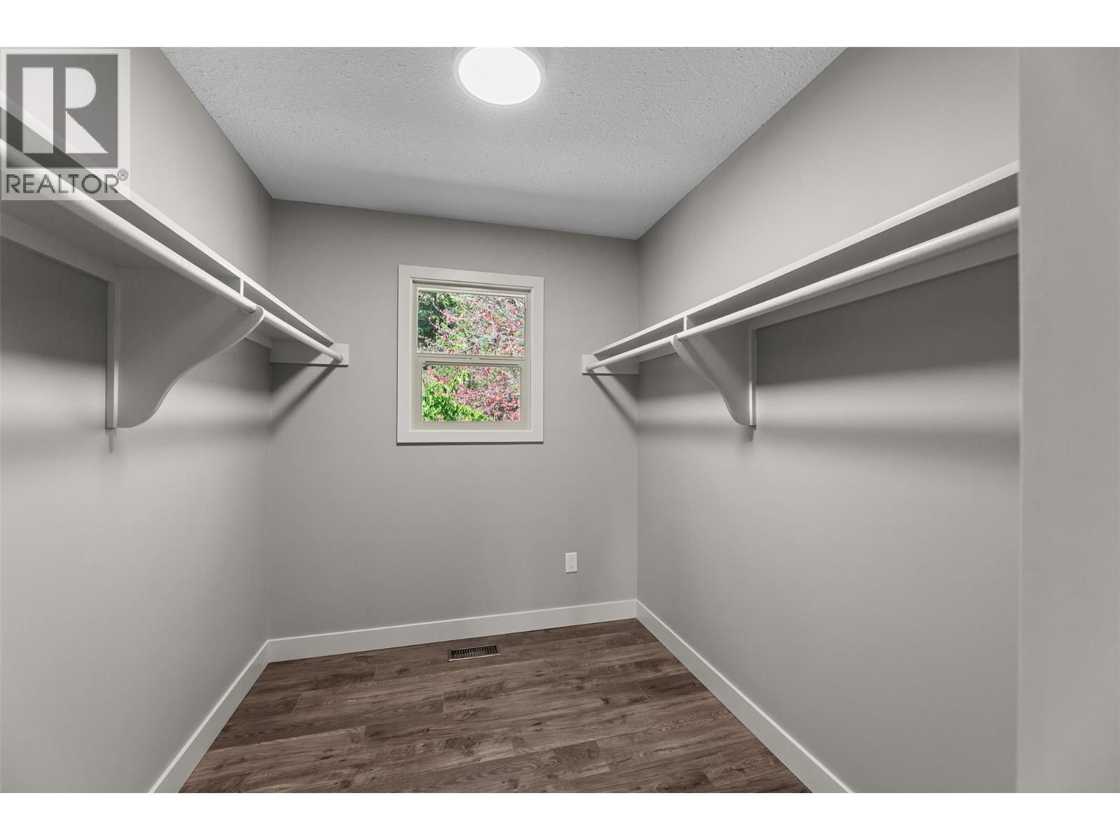  534 Glenmeadows Road, Kelowna