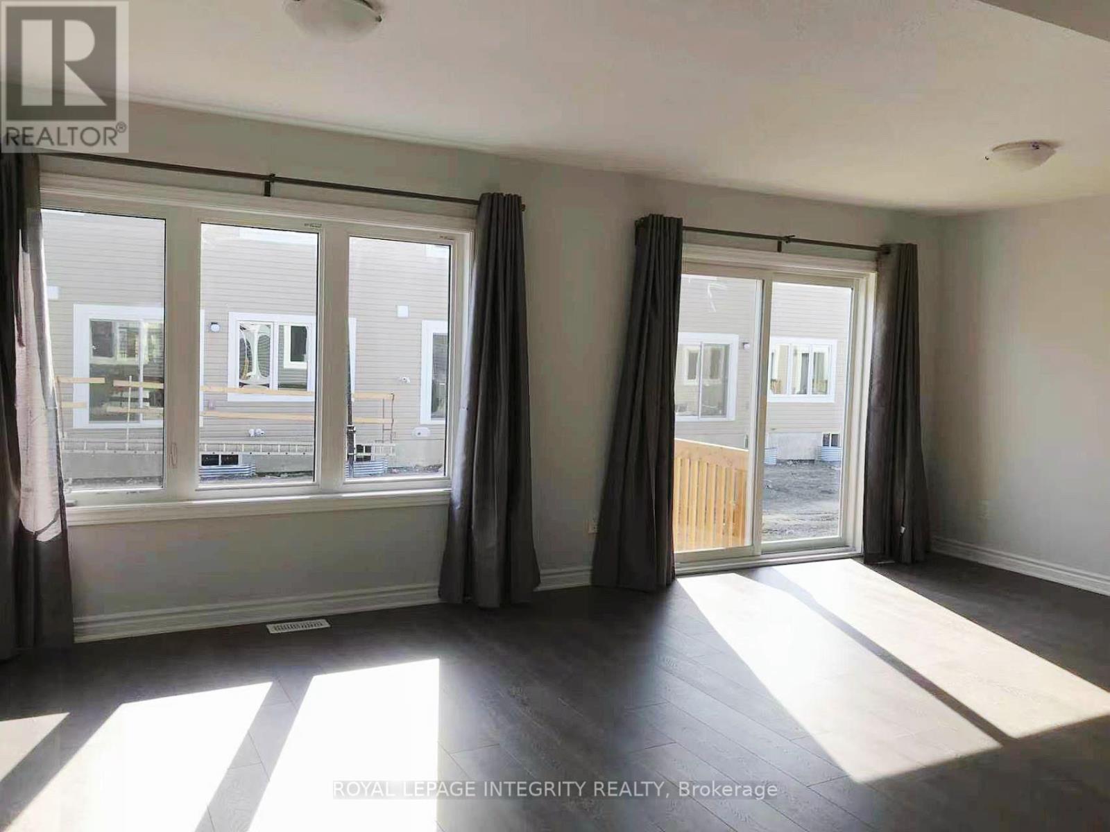 705 LOGPERCH CIRCLE, Ottawa — photo 7