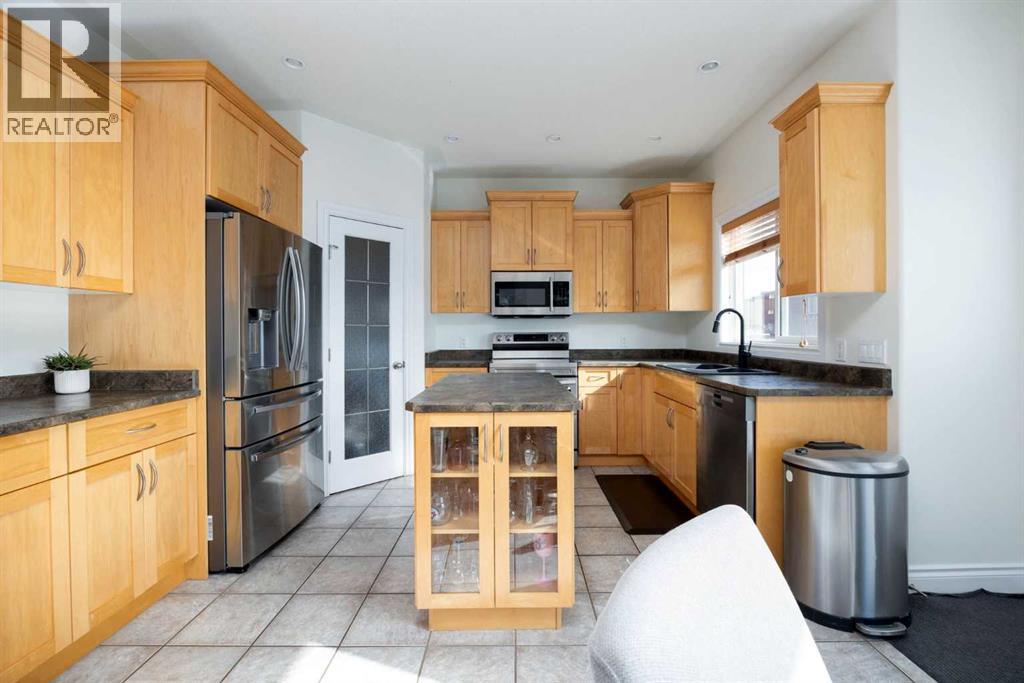 101 Red Lily Gate - Image 12