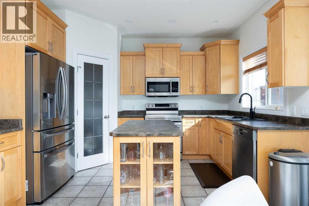 101 Red Lily Gate - 13