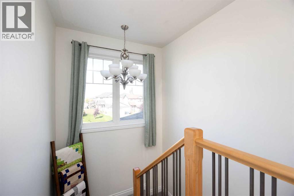 101 Red Lily Gate - 16