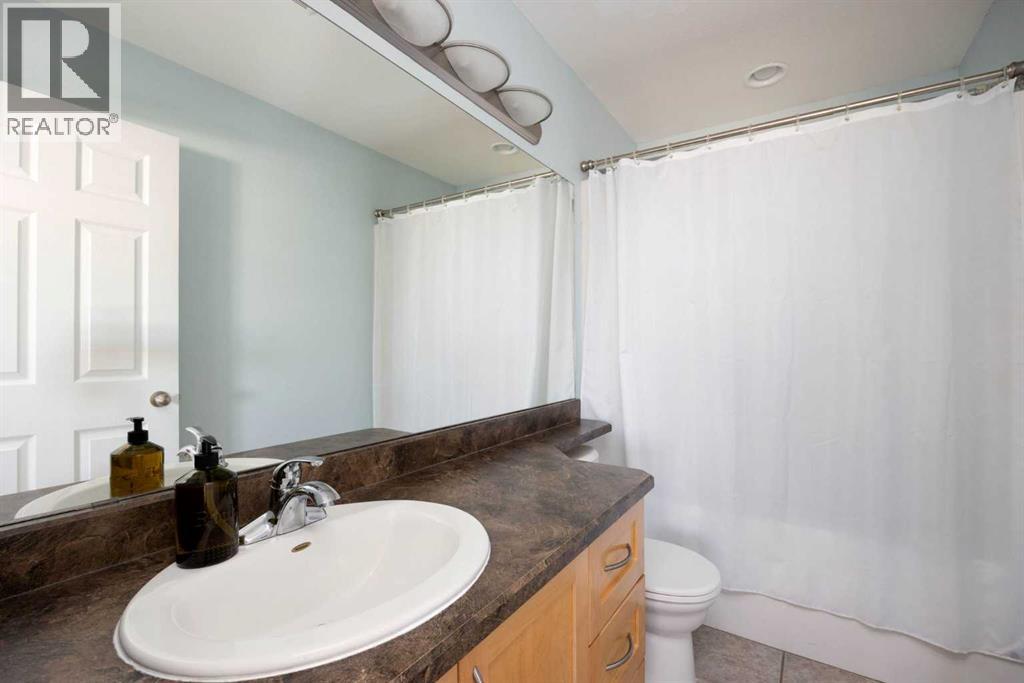 101 Red Lily Gate - 22