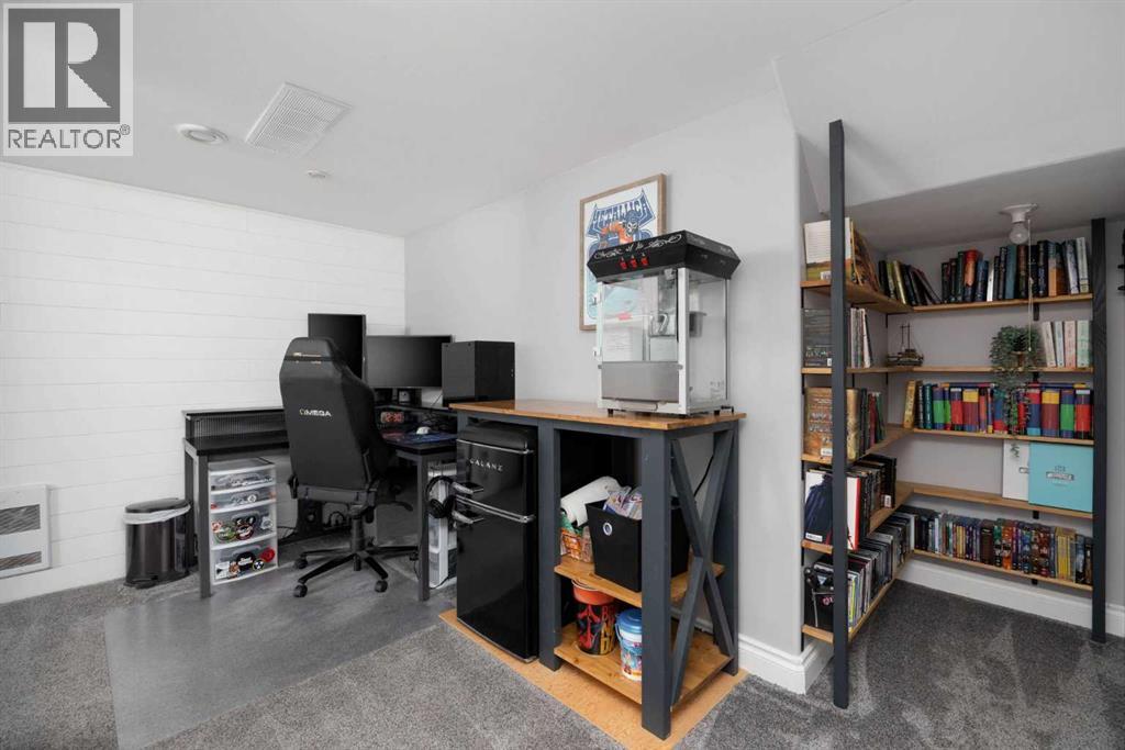 101 Red Lily Gate - Image 24