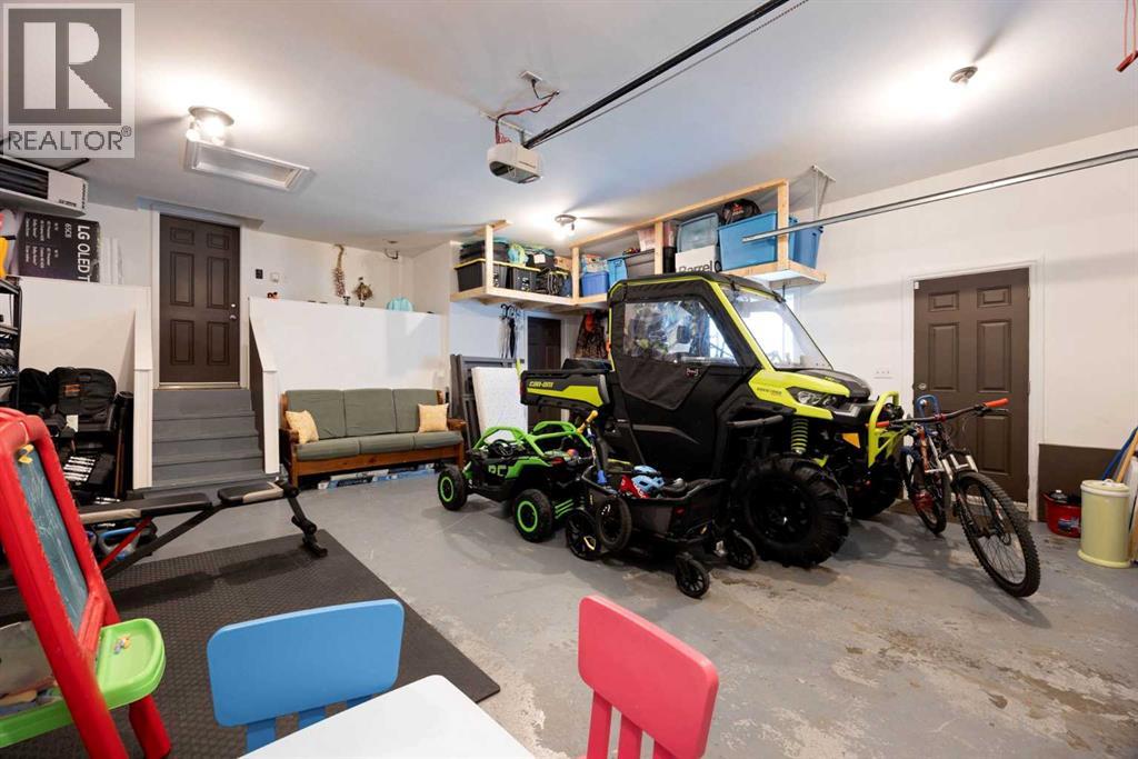 101 Red Lily Gate - 32