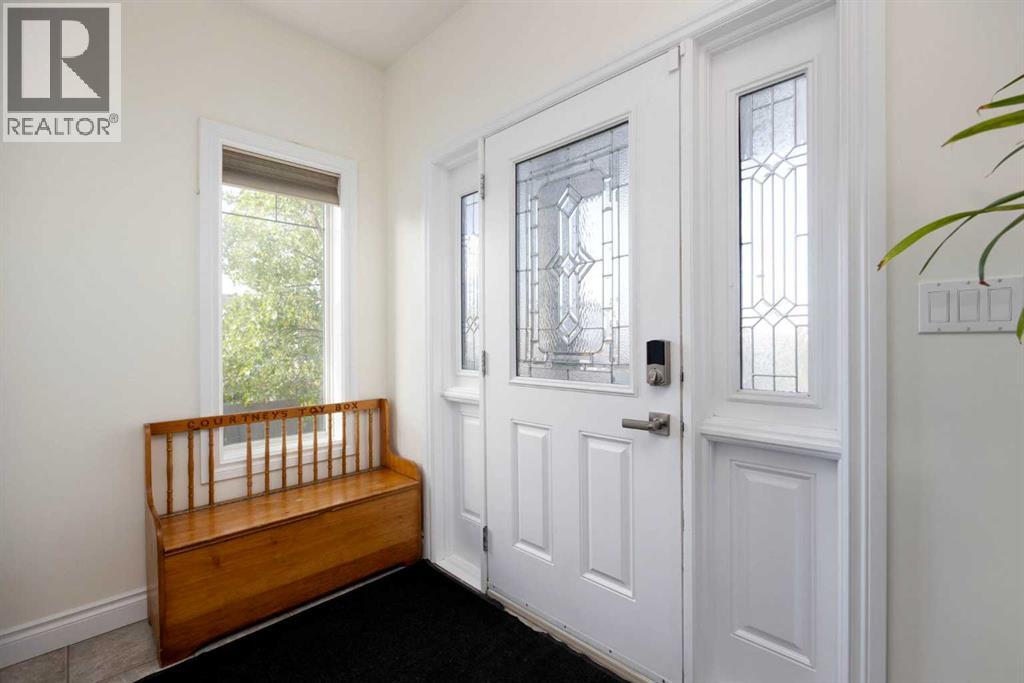 101 Red Lily Gate - 4