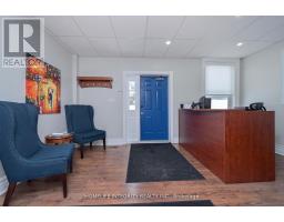 25 Berczy Street, Barrie, ON L4M3P6 Photo 7