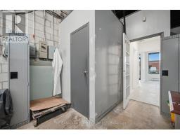 5, 6 & 7 - 7875 Tranmere Drive, Mississauga, ON L5S1T8 Photo 9