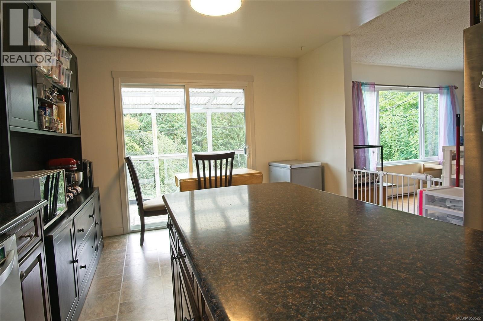 #22 577 Sixth St - 13
