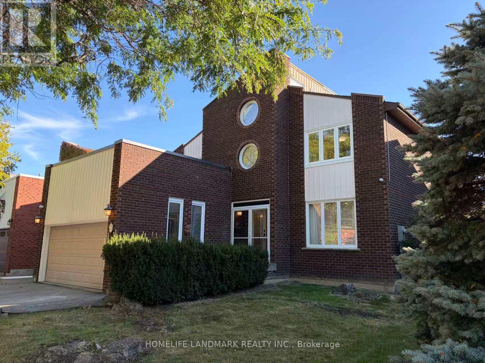 23 HASHBURY PLACE, Markham (Thornlea)