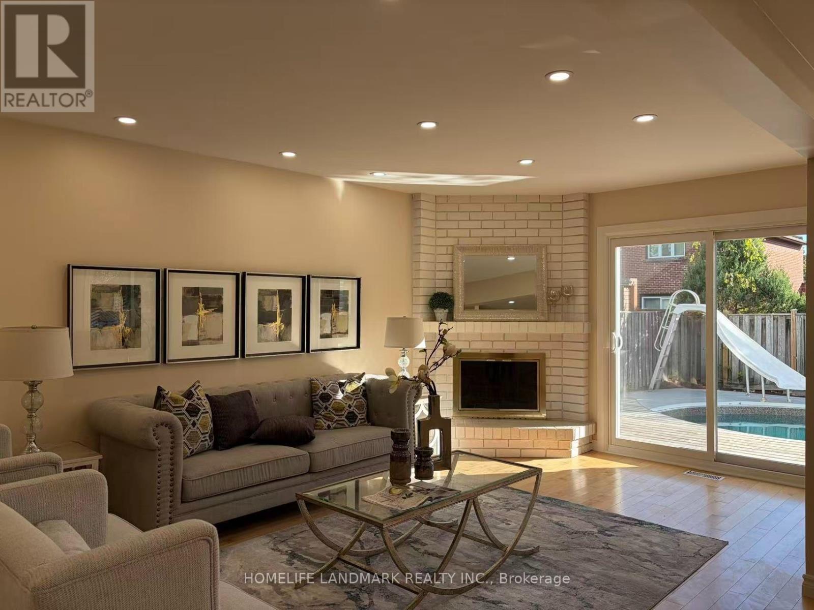 23 HASHBURY PLACE, Markham (Thornlea) — photo 2