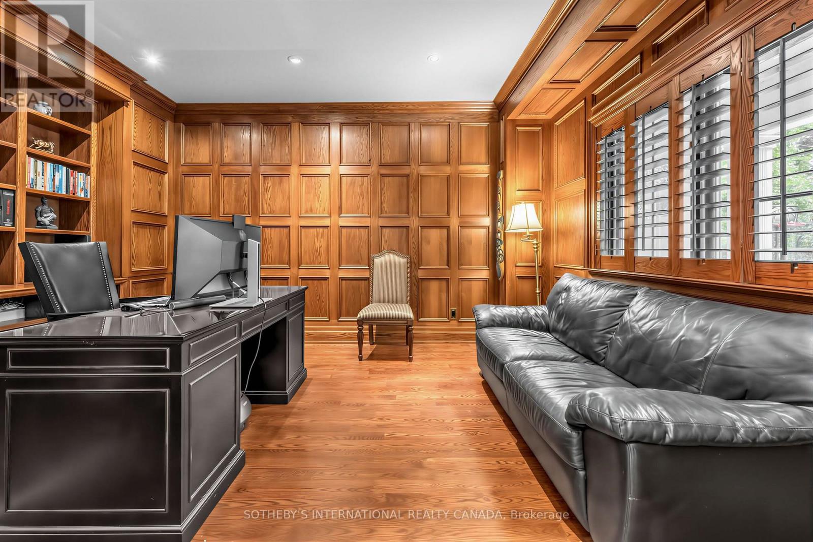 407 CAIRNCROFT ROAD, Oakville (MO Morrison) — photo 9