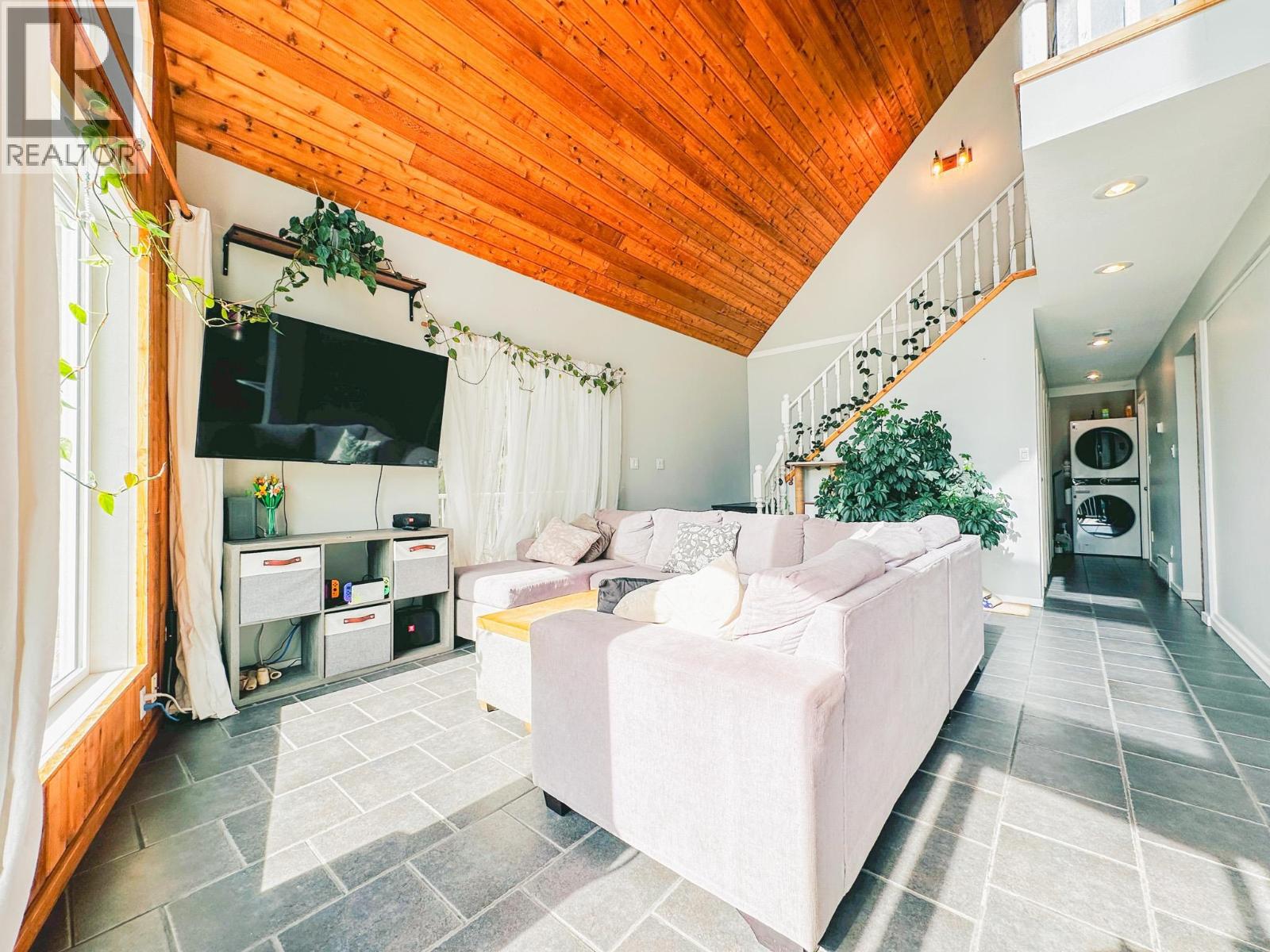298 3RD Avenue, Burns Lake