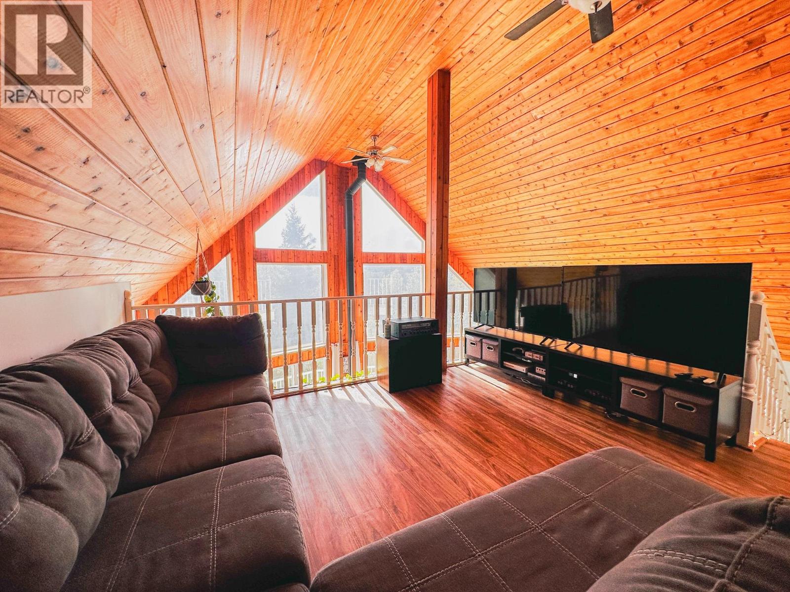 298 3RD Avenue, Burns Lake
