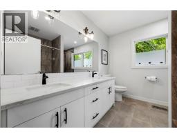 723 75 Avenue SW - photo 15