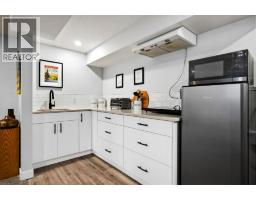 723 75 Avenue SW - photo 20