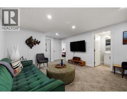 723 75 Avenue SW - photo 26