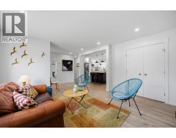 723 75 Avenue SW - photo 4