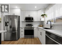 723 75 Avenue SW - photo 8