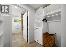 723 75 Avenue SW - photo 14
