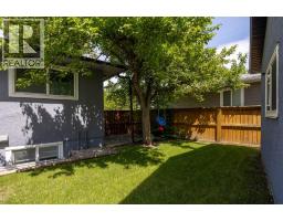 723 75 Avenue SW - photo 33