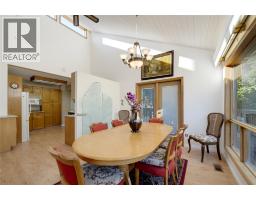 Full bathroom - 370 10 Avenue Se, Salmon Arm, BC V1E2C3 Photo 11