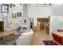 Living room - 370 10 Avenue Se, Salmon Arm, BC V1E2C3 Photo 14