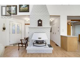 Laundry room - 370 10 Avenue Se, Salmon Arm, BC V1E2C3 Photo 7