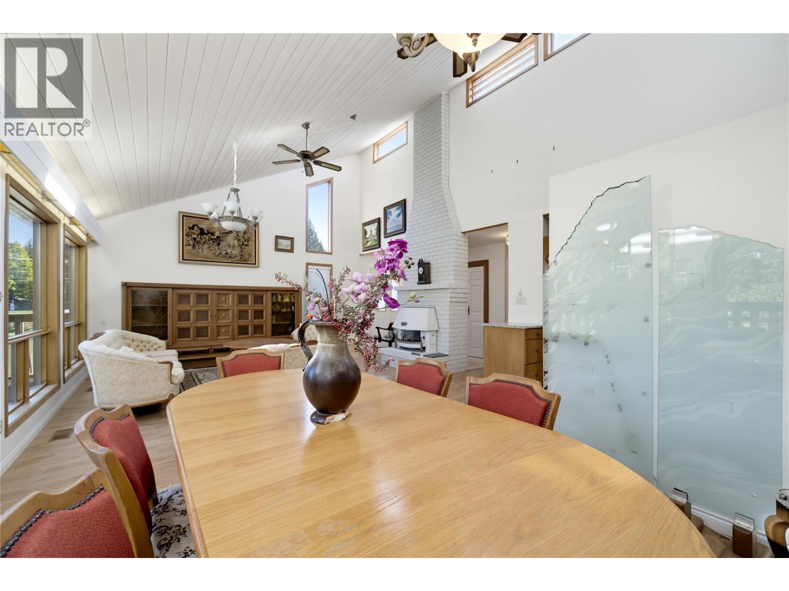 370 10 Avenue SE - 13