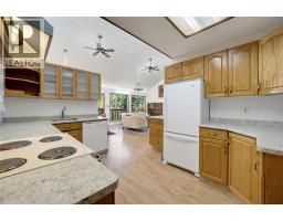 370 10 Avenue Se, Salmon Arm, BC V1E2C3 Photo 28