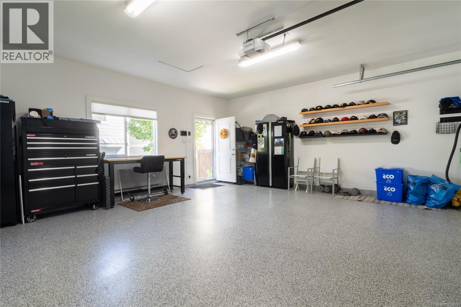 3504 Sparrowhawk Ave - 36