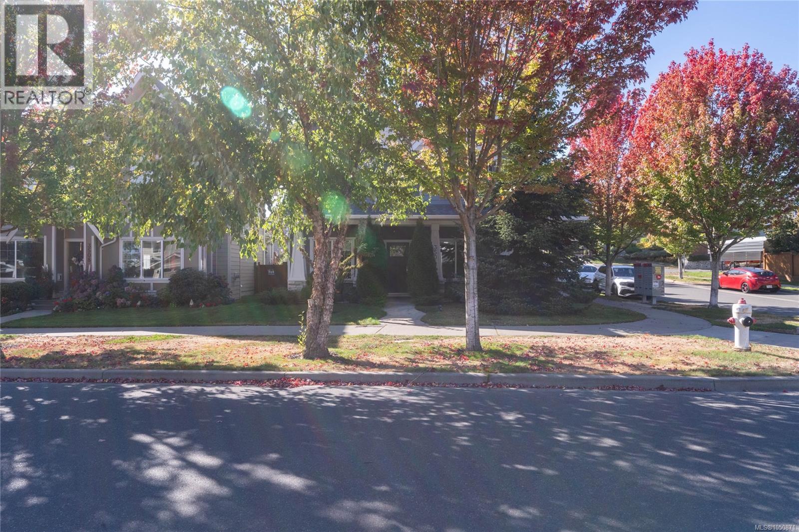 3504 Sparrowhawk Ave - 38