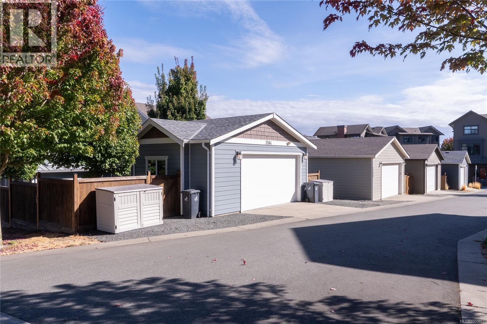 3504 Sparrowhawk Ave - 41