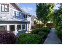 3504 Sparrowhawk Ave, Colwood, BC V9C0L8 Photo 34