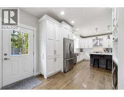 Partial bathroom - 5410 Gannor Road, Salmon Arm, BC V1E2P7 Photo 12
