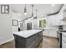 Primary Bedroom - 5410 Gannor Road, Salmon Arm, BC V1E2P7 Photo 6