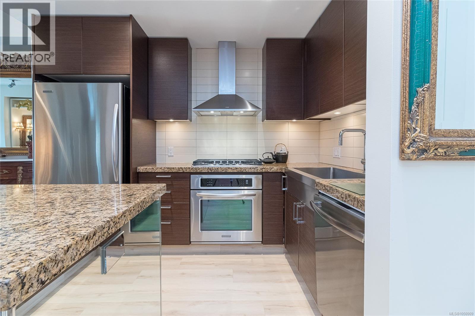 #610 1400 Lynburne Pl - 9