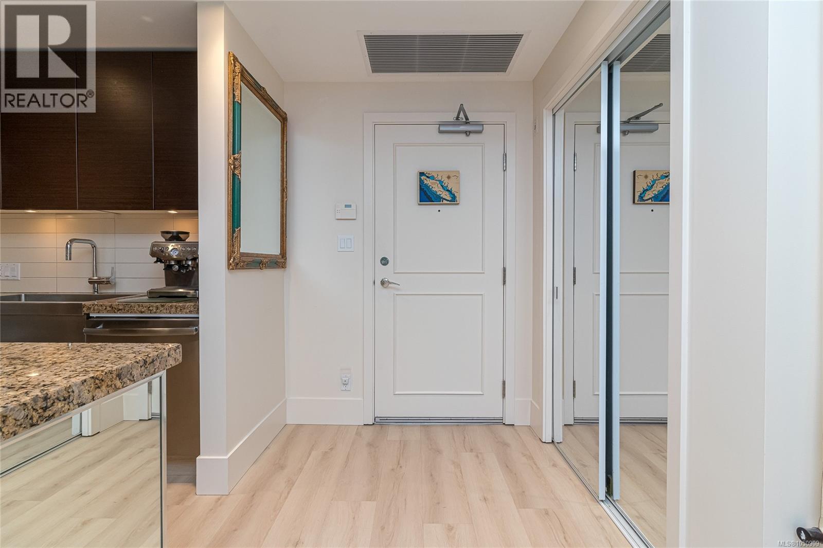 #610 1400 Lynburne Pl - 12