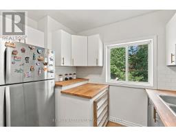 Bathroom - 97 Glendale Avenue, St  Catharines, ON L2T2J4 Photo 14