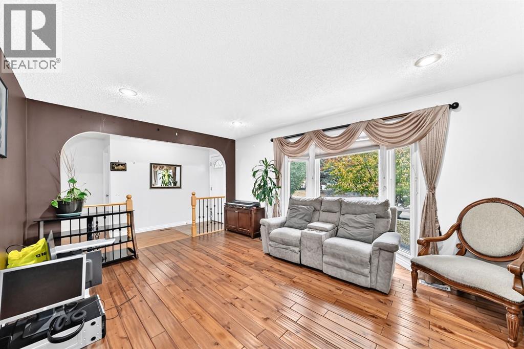 115 Whitehorn Road NE - photo 2