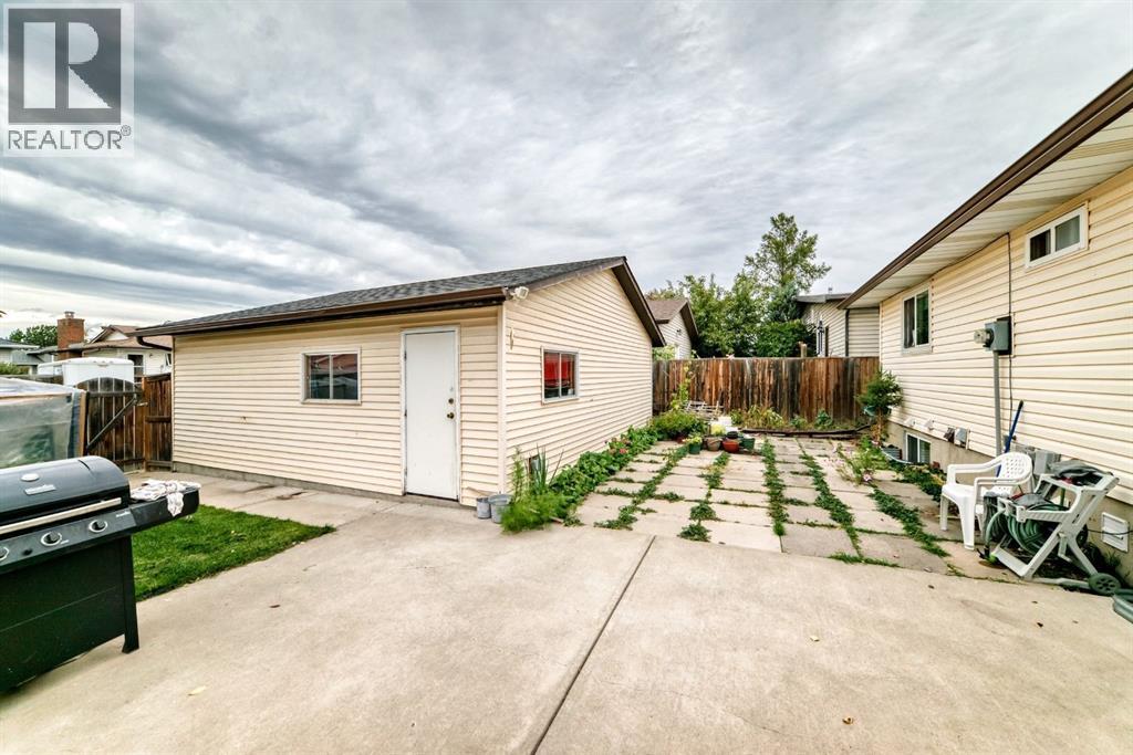 115 Whitehorn Road NE - photo 33