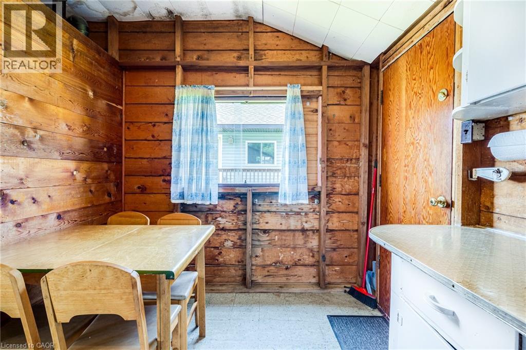 845 LAKESHORE Road - Image 29