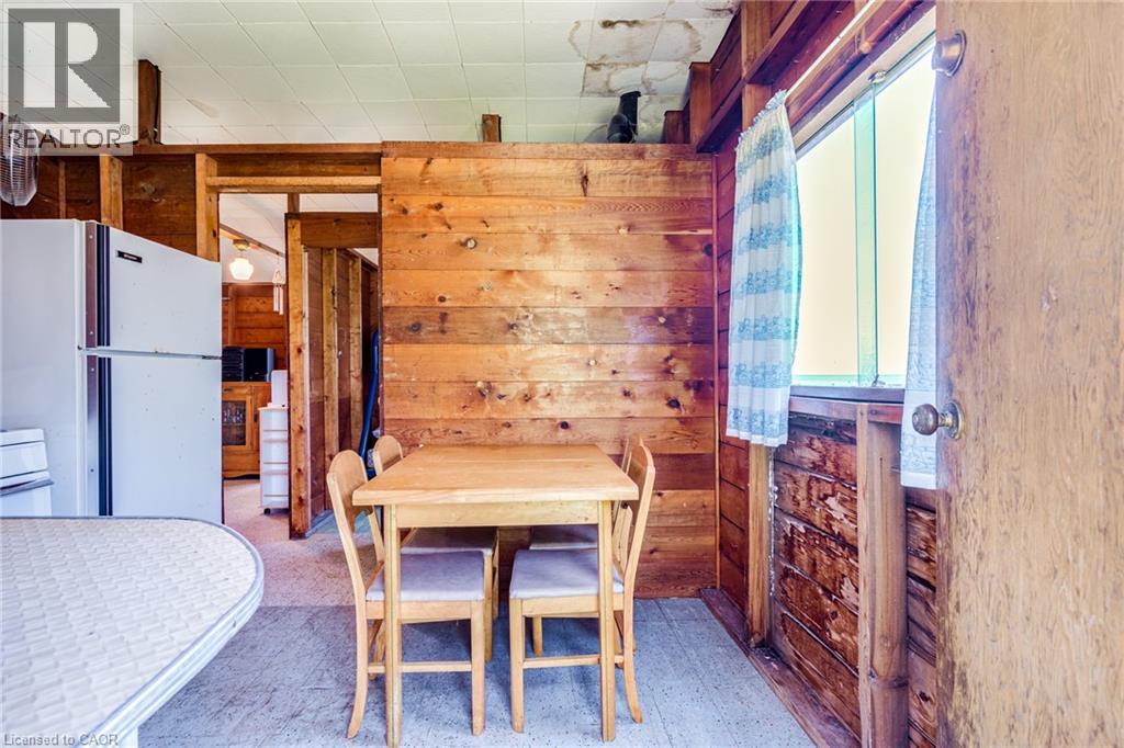 845 LAKESHORE Road - Image 34